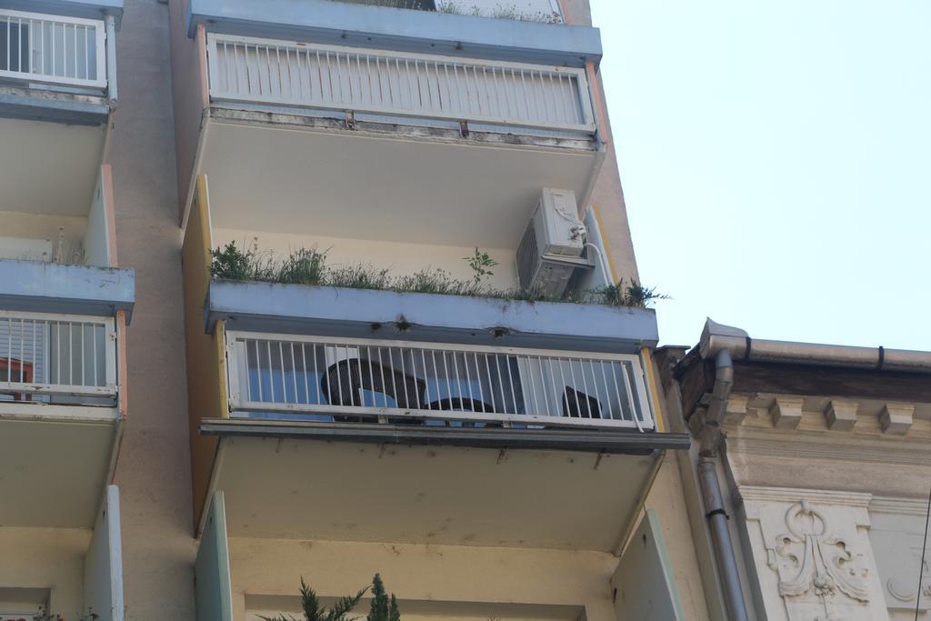 Verona Apartman Szeged Bagian luar foto