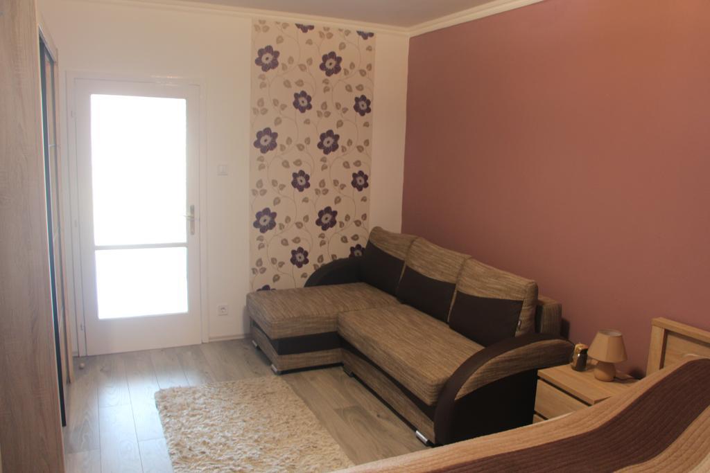 Verona Apartman Szeged Bagian luar foto