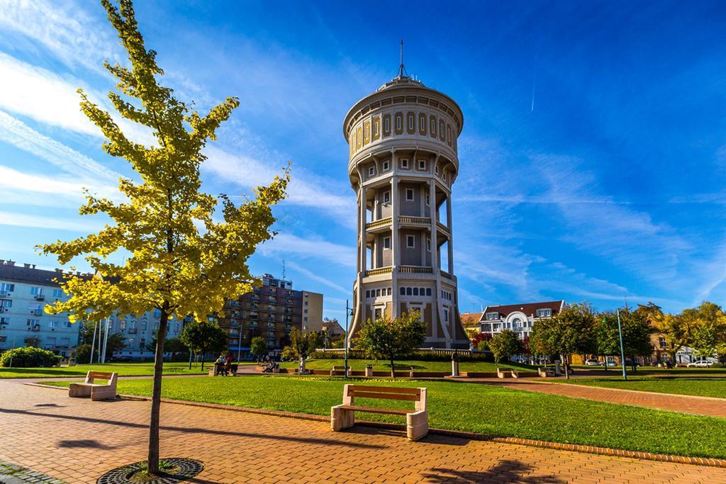 Verona Apartman Szeged Bagian luar foto